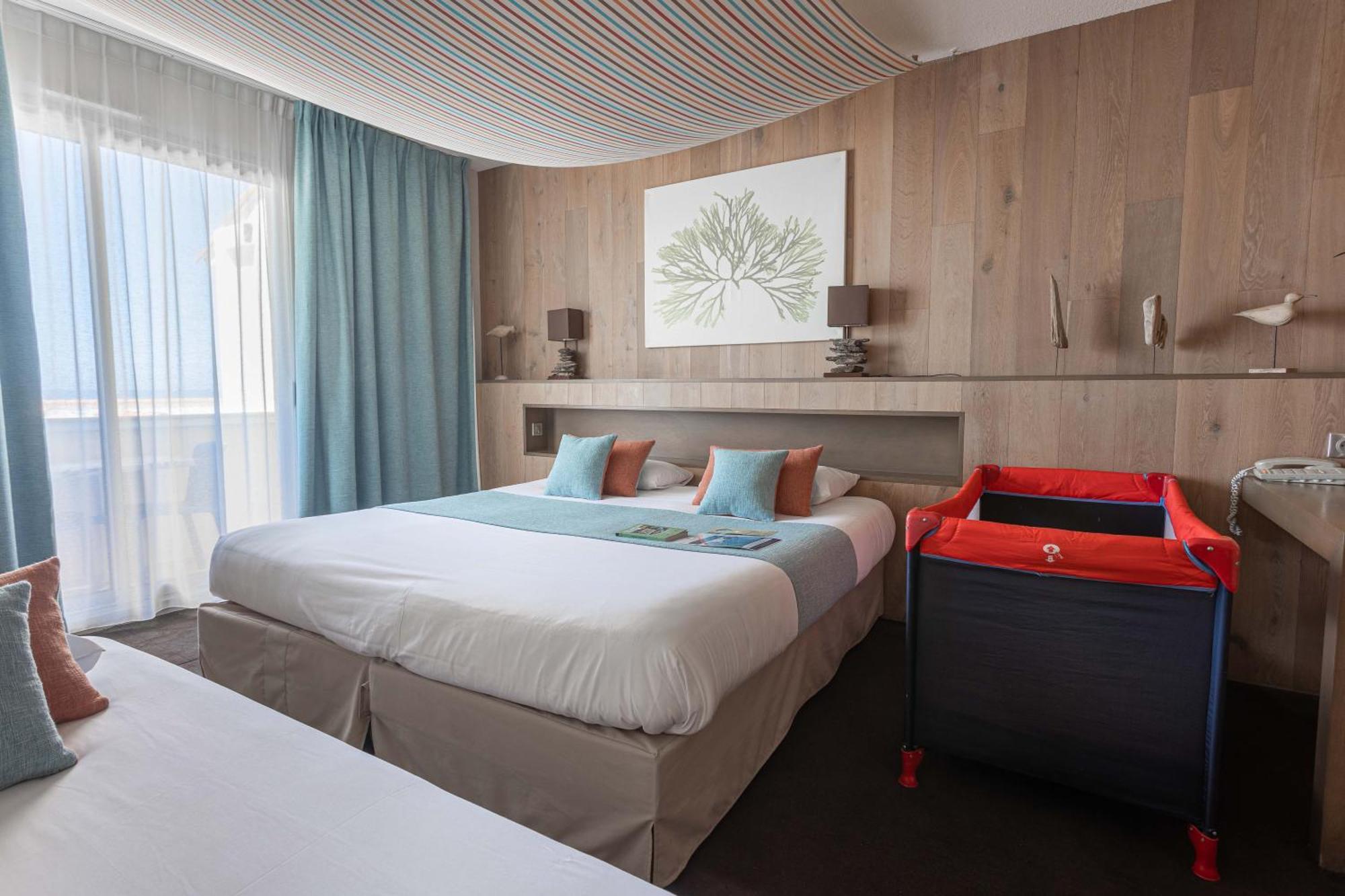 Logis Hotel Le Calluna Restaurant La Flottille Préfailles エクステリア 写真