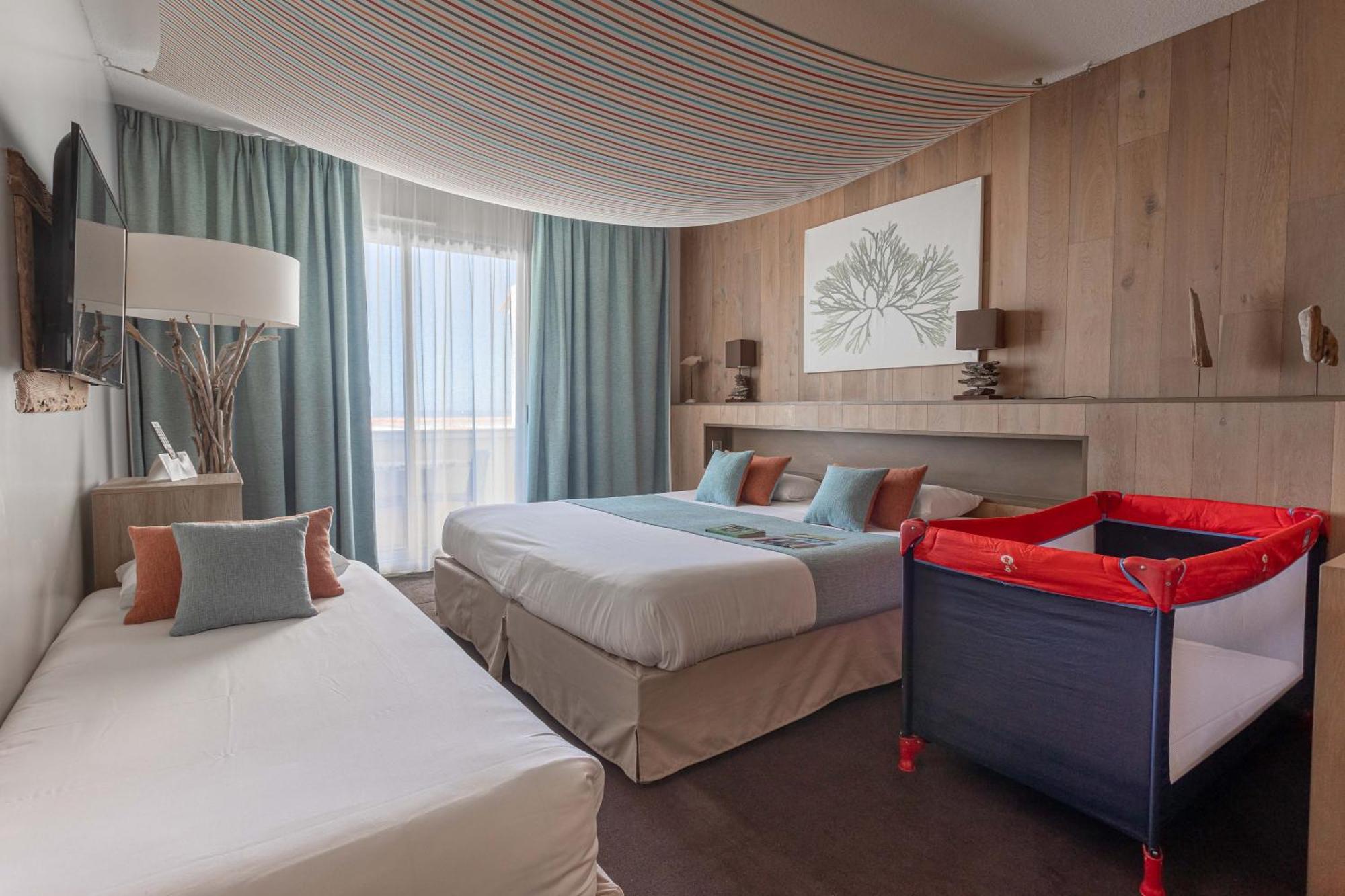 Logis Hotel Le Calluna Restaurant La Flottille Préfailles エクステリア 写真