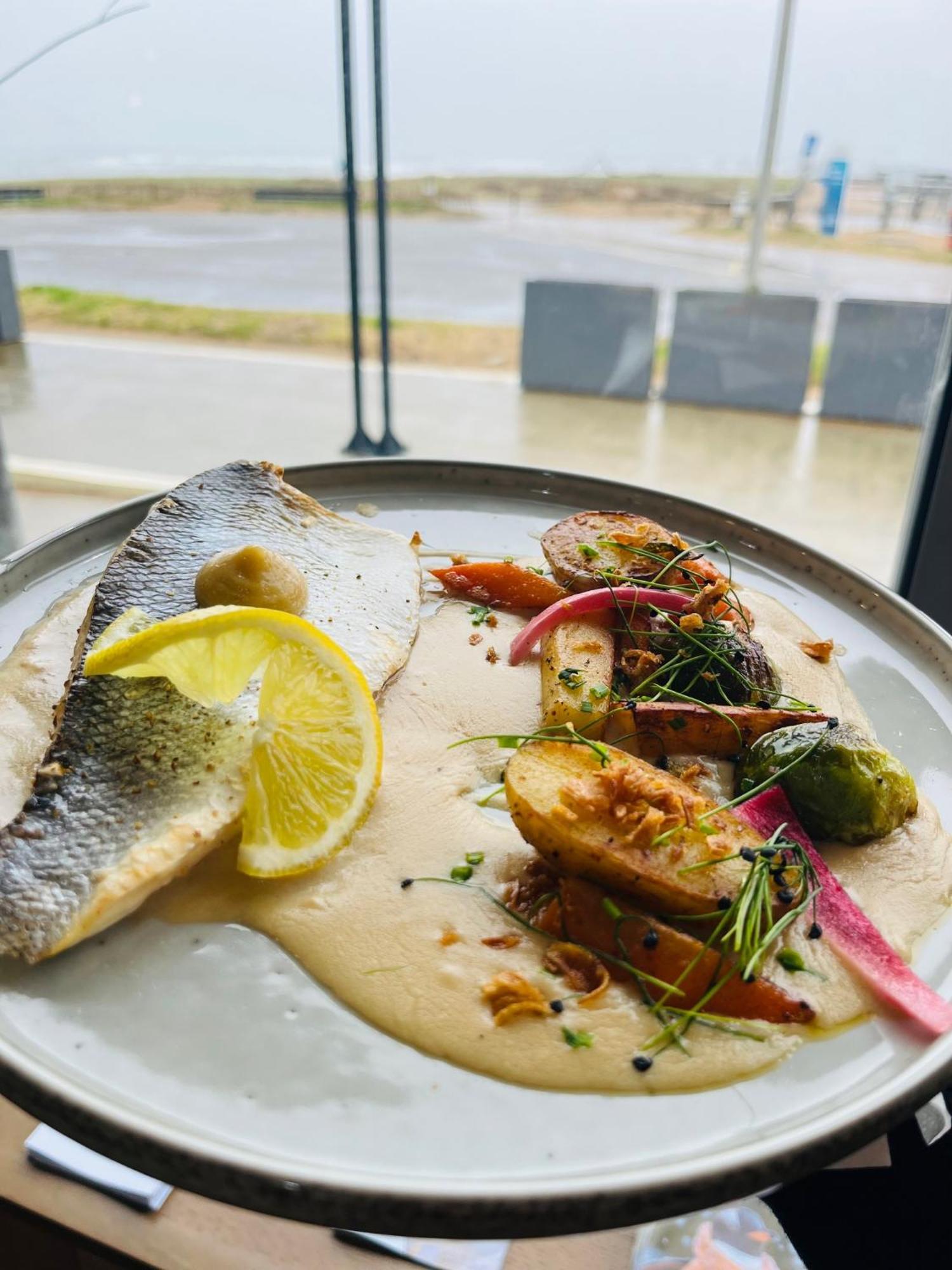 Logis Hotel Le Calluna Restaurant La Flottille Préfailles エクステリア 写真