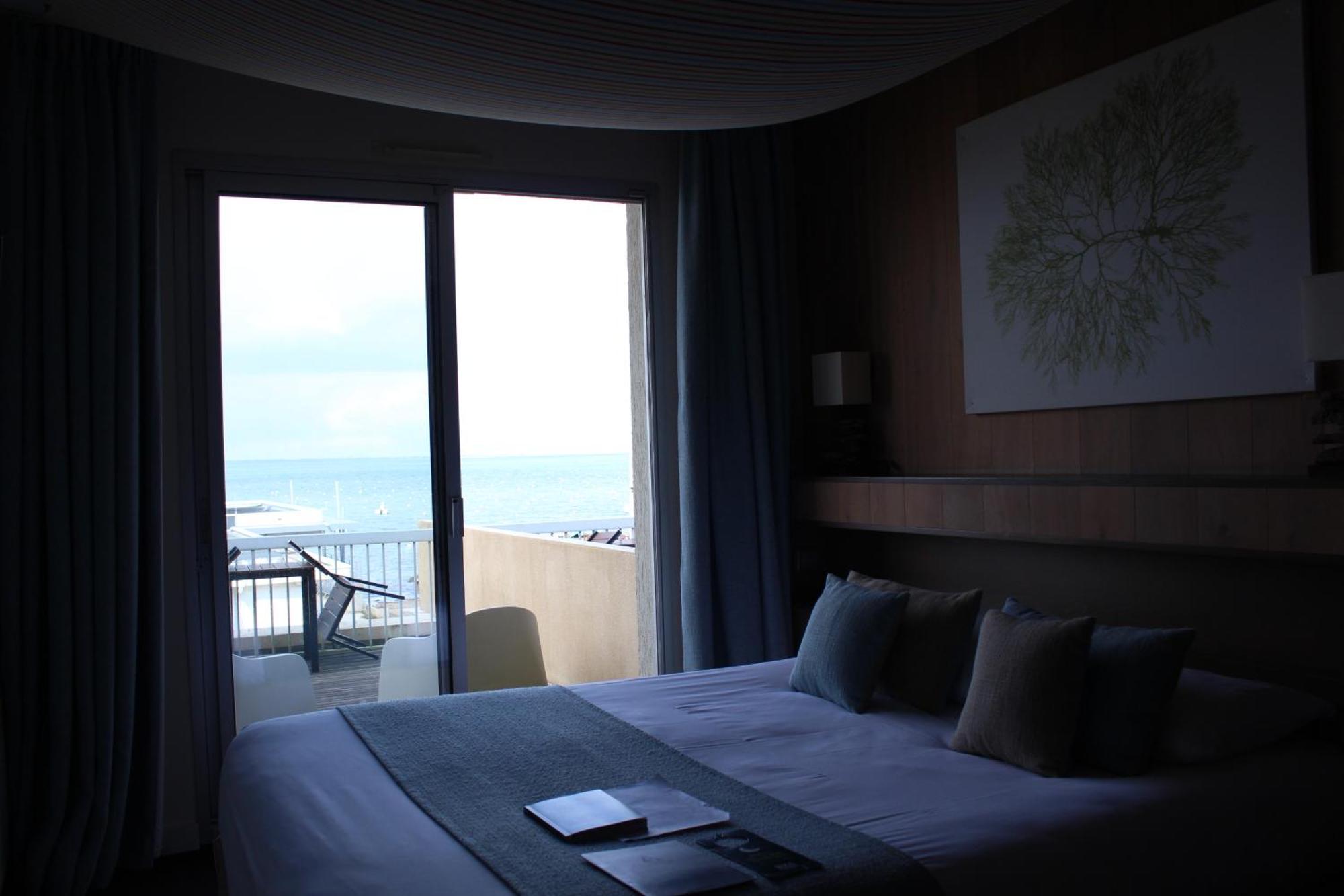 Logis Hotel Le Calluna Restaurant La Flottille Préfailles エクステリア 写真